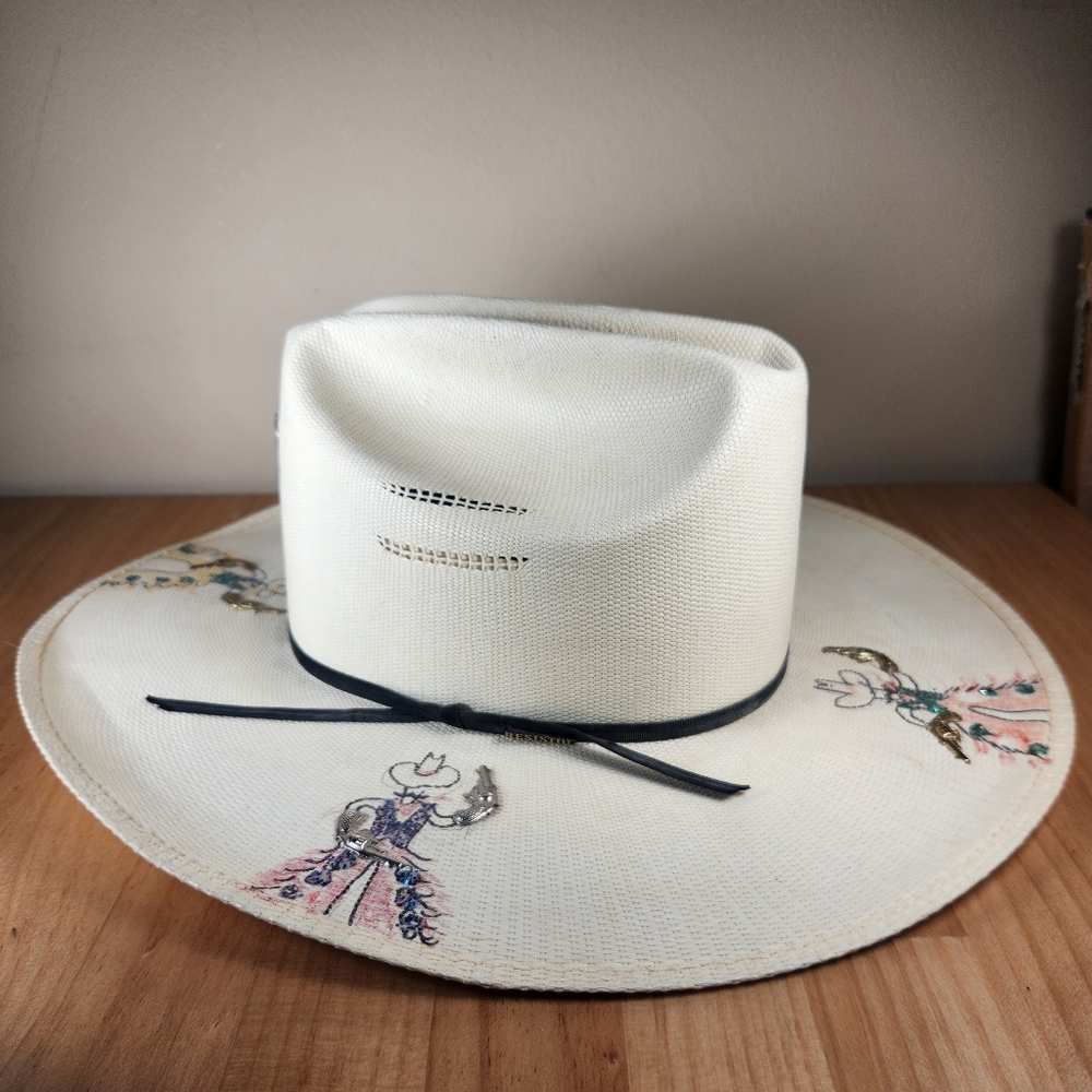 Elegant Cream Cowboy Hat with Embroidered Details